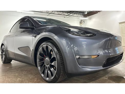 Used 2022 Tesla Model Y Performance AWD/4WD image 7