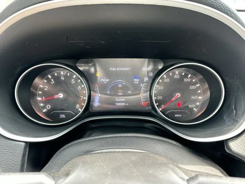 Used 2019 Jeep Compass Limited FWD image 12