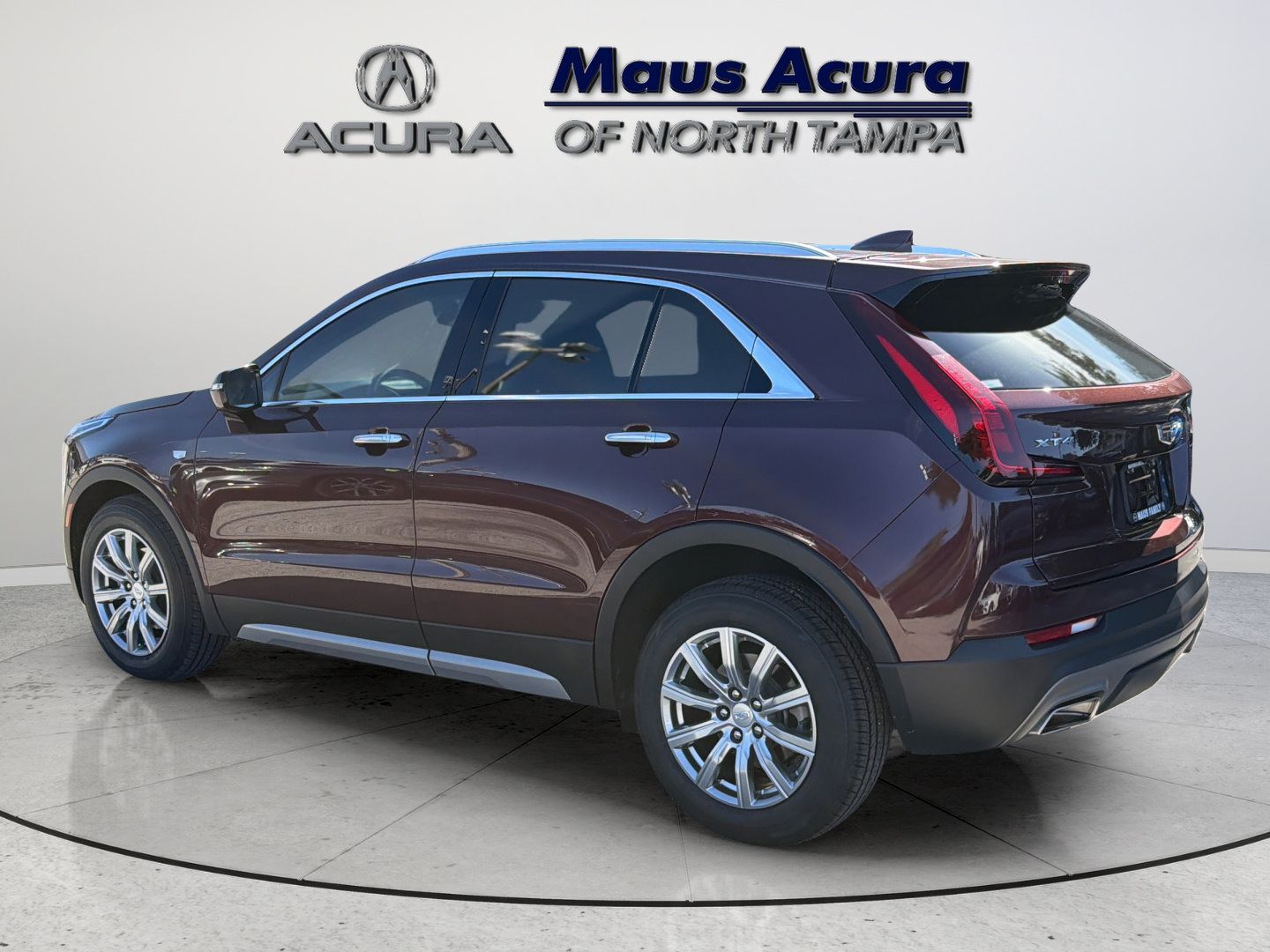 Used 2023 Cadillac XT4 Premium Luxury w/ Technology Package FWD image 7