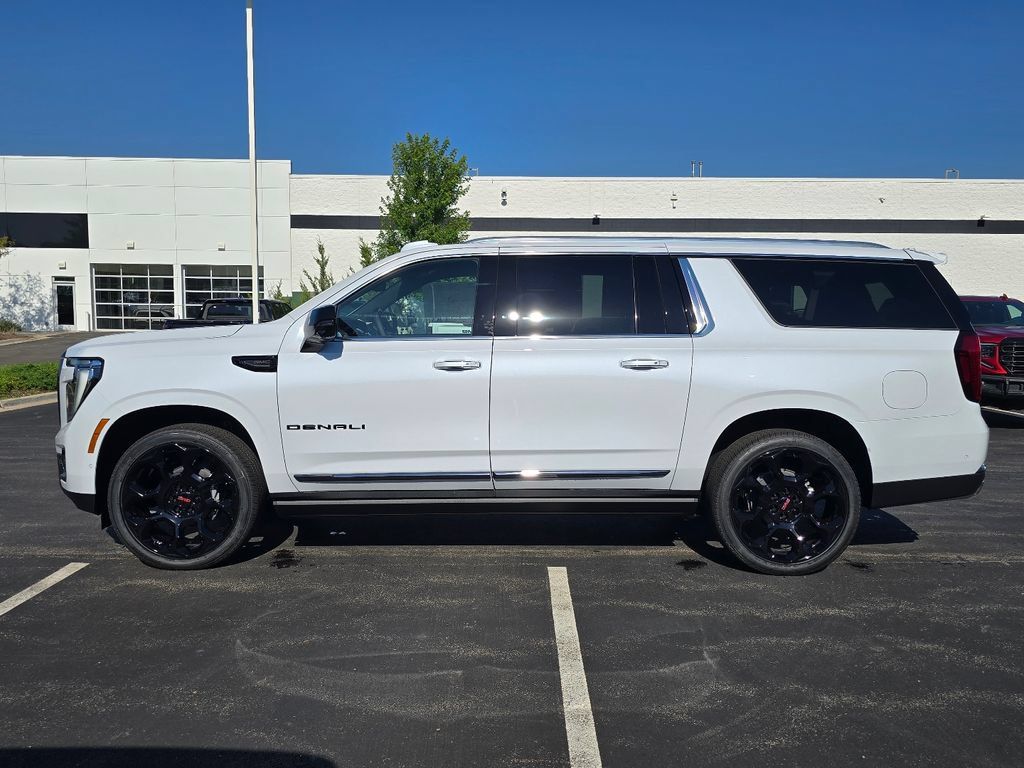 New 2026 GMC Yukon XL Denali Ultimate AWD/4WD image 10