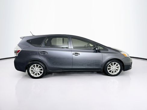 Used 2013 Toyota Prius V Five FWD image 10