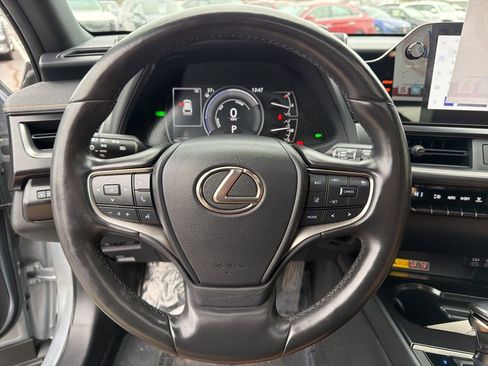 Used 2023 Lexus UX 250h AWD w/ Premium Package image 19