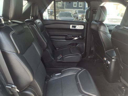Used 2022 Ford Explorer ST w/ Equipment Group 401A AWD/4WD image 15
