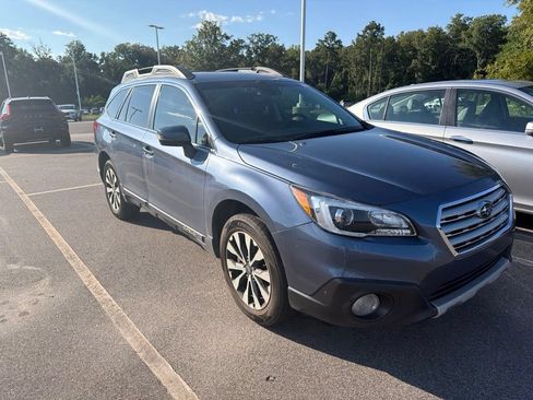 Used 2017 Subaru Outback 2.5i Limited AWD/4WD image 5