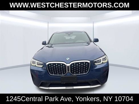 Used 2022 BMW X4 xDrive30i w/ Convenience Package AWD/4WD image 2
