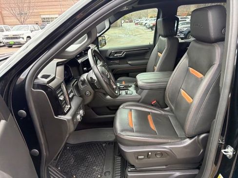 Used 2024 GMC Sierra 1500 AT4 w/ Technology Package image 9