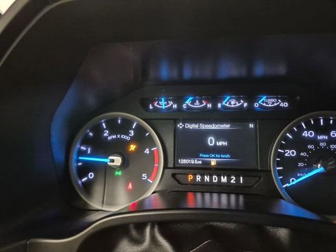 Used 2018 Ford F250 XLT w/ Snow Plow Prep Package image 11