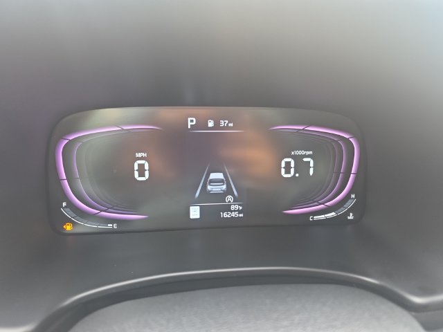 Used 2023 Kia Soul LX w/ LX Technology Package FWD image 14