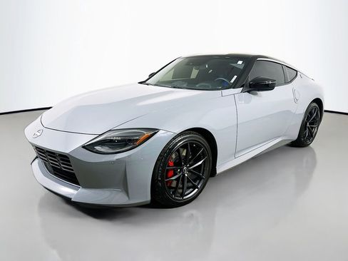 Used 2024 Nissan Z Performance w/ Floor Mat Package RWD image 3