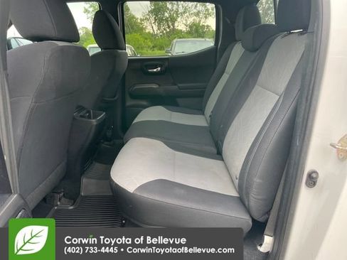 Used 2020 Toyota Tacoma TRD Off-Road w/ Blackout Package AWD/4WD image 25