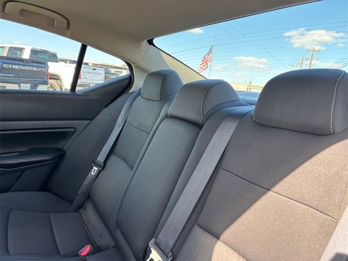 Used 2023 Nissan Altima 2.5 SV image 31