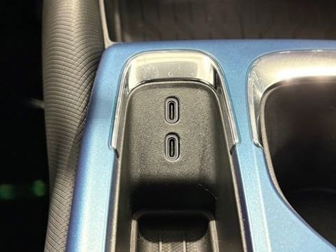 New 2026 Chevrolet Equinox EV LT image 31