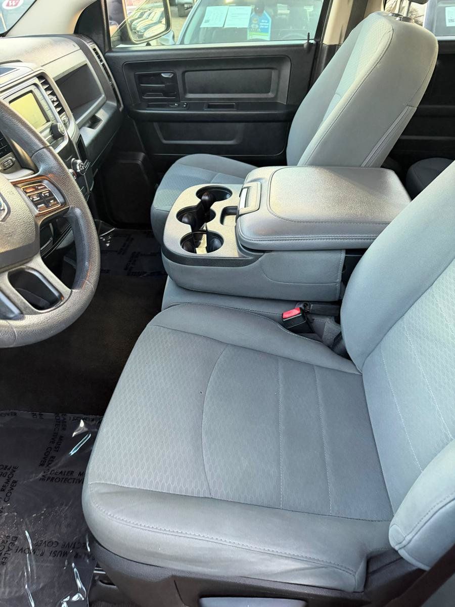 Used 2018 RAM 1500 Express w/ Black Ram 1500 Express Group RWD image 10