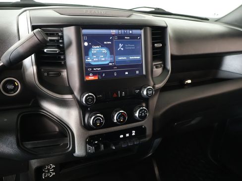 Used 2024 RAM 2500 Tradesman w/ Chrome Appearance Group AWD/4WD image 5