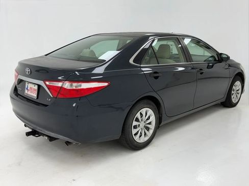 Used 2015 Toyota Camry LE FWD image 21