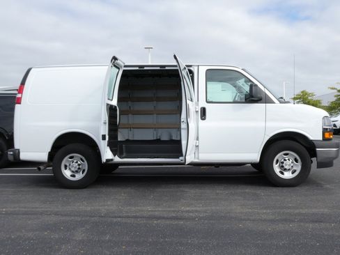 Used 2024 Chevrolet Express 2500 w/ Driver Convenience Package image 3
