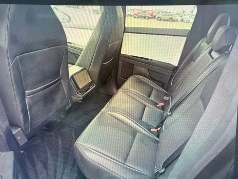 Used 2024 Tesla Cybertruck AWD Crew Cab image 8