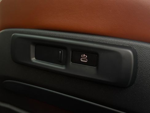 Used 2022 BMW X7 M50i image 61