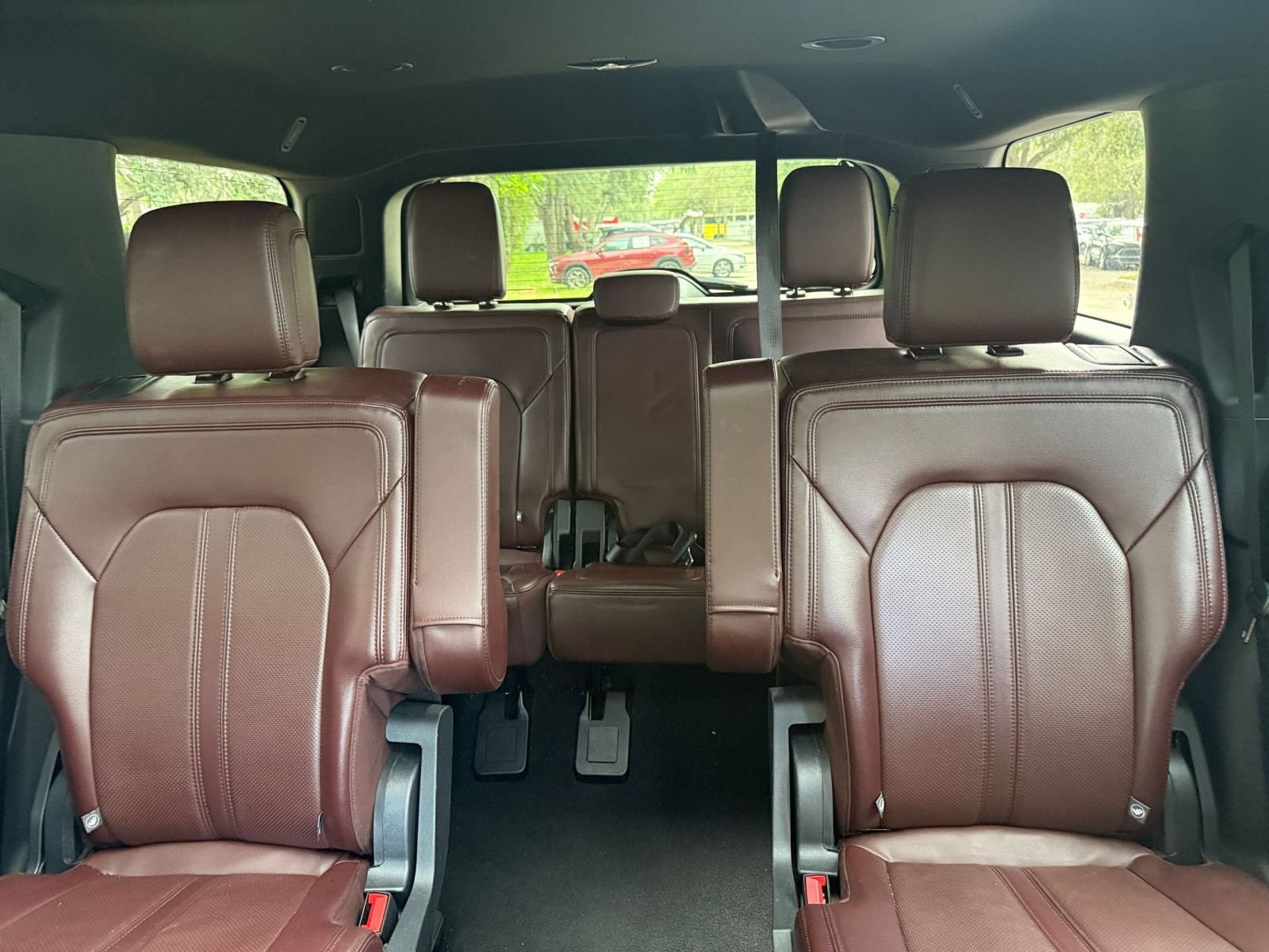 Used 2024 Ford Expedition Limited AWD/4WD image 39
