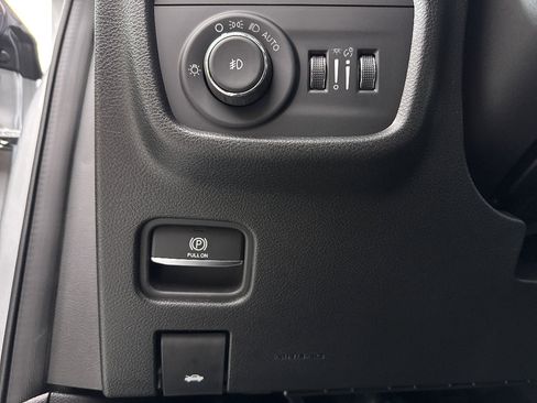 New 2025 Jeep Grand Cherokee L Limited w/ Black Appearance Package image 31