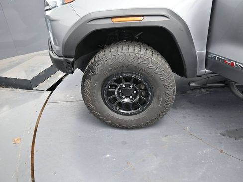 Used 2024 GMC Canyon AT4X w/ AT4X AEV Edition AWD/4WD image 15