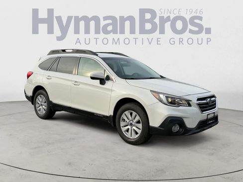Used 2019 Subaru Outback 2.5i Premium w/ Popular Package #2 AWD/4WD image 1