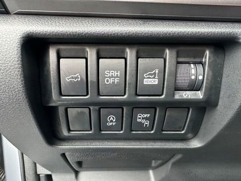Used 2023 Subaru Forester Premium AWD/4WD image 20