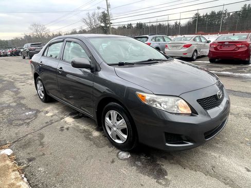 Used 2010 Toyota Corolla LE image 3