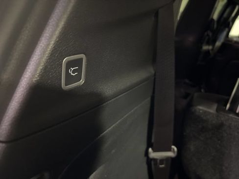 New 2026 Chrysler Pacifica Select AWD/4WD image 6