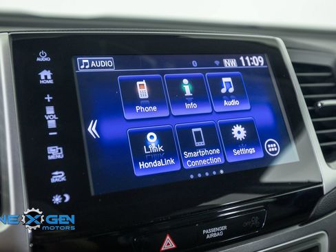 Used 2017 Honda Pilot EX-L image 17
