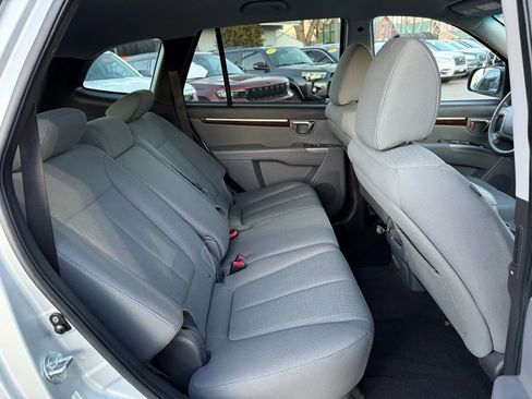 Used 2010 Hyundai Santa Fe GLS image 18
