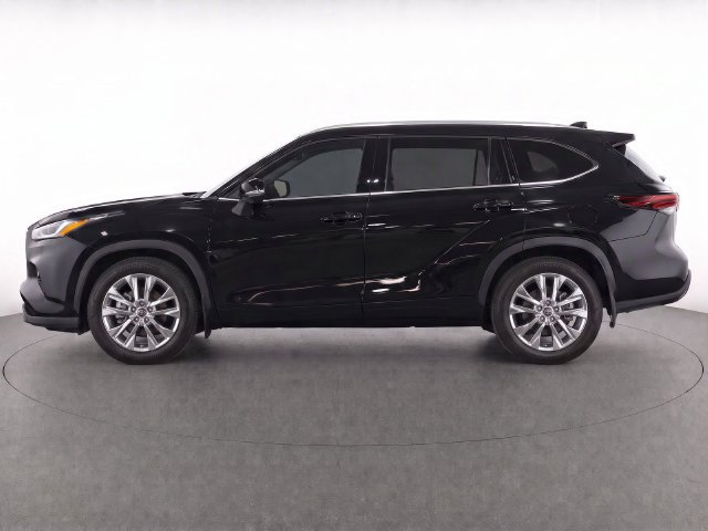 Used 2024 Toyota Highlander Limited AWD/4WD image 7