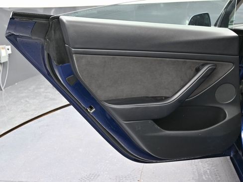 Used 2022 Tesla Model 3 image 41