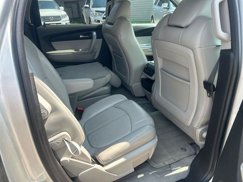 Used 2012 GMC Acadia SLT AWD/4WD image 16