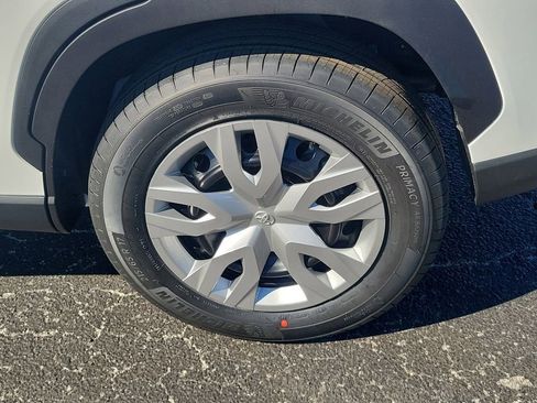 New 2026 Toyota Corolla Cross L image 5