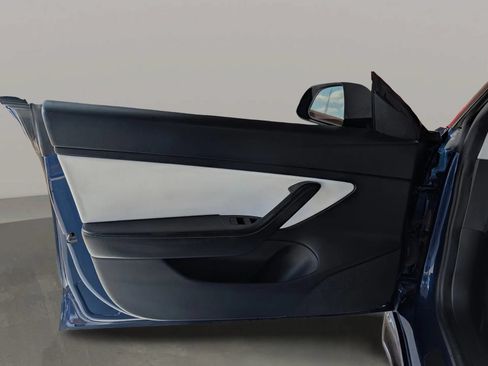 Used 2021 Tesla Model 3 Performance AWD/4WD image 19