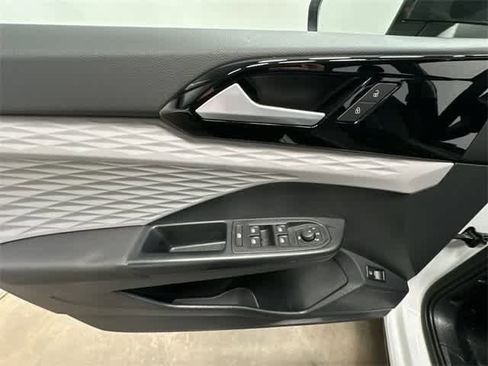 Certified 2023 Volkswagen Taos S image 17