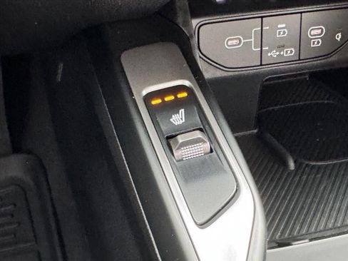 Certified 2025 Kia Sorento S w/ Panoramic Sunroof Package FWD image 20