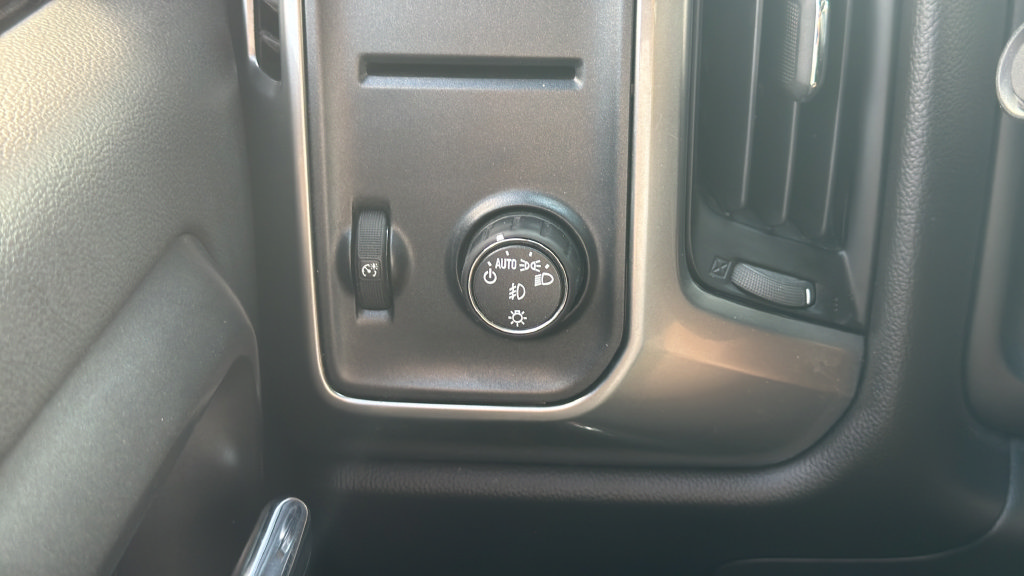 Used 2015 Chevrolet Silverado 1500 LT w/ Texas Edition, 1LT Trim RWD image 28