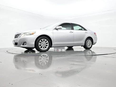 Used 2010 Toyota Camry XLE FWD image 41