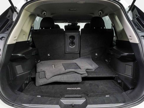 Used 2020 Nissan Rogue S w/ Special Edition Package FWD image 28