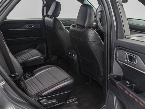 Used 2026 Ford Explorer ST-Line AWD/4WD image 18