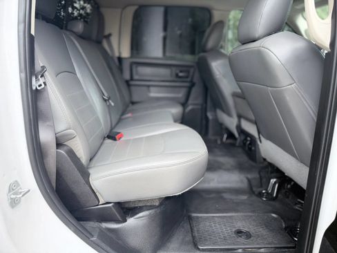 Used 2018 RAM 2500 Tradesman w/ Chrome Appearance Group AWD/4WD image 11