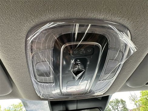 Used 2024 Hyundai Elantra SEL w/ Convenience Package image 33