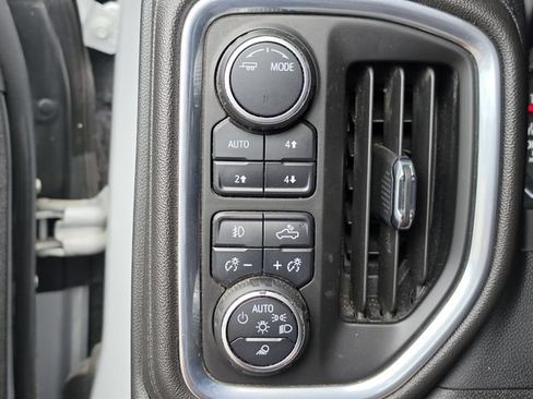 Used 2022 Chevrolet Silverado 1500 LTZ AWD/4WD image 32