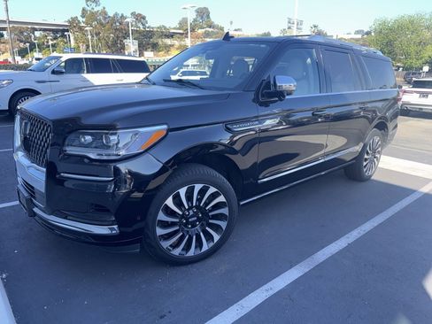 Used 2023 Lincoln Navigator L Black Label image 20