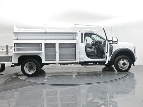 New 2025 Ford F450 XL w/ XL Chrome Package image 4