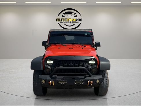 Used 2015 Jeep Wrangler Unlimited Sport w/ Connectivity Group AWD/4WD image 2