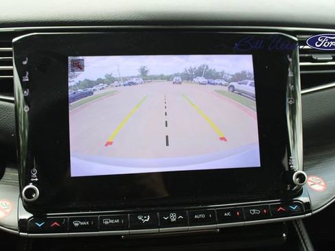 Used 2024 Jeep Wagoneer L Series II RWD image 20