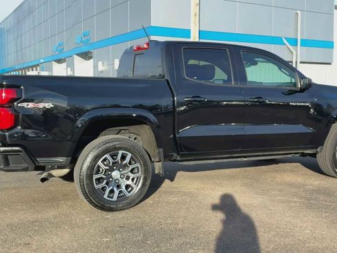 Used 2023 Chevrolet Colorado LT w/ LT Convenience Package III image 2